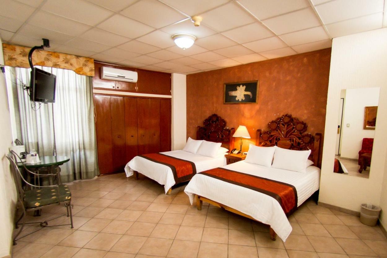 Hotel Real Azteca Boulevard Леон Екстер'єр фото